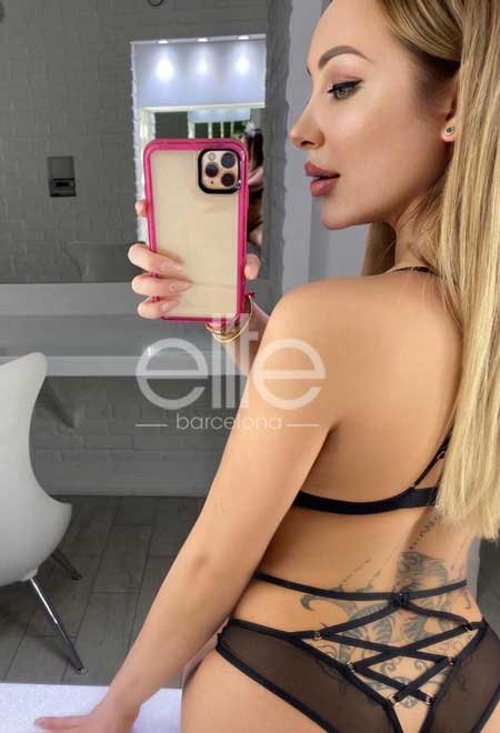 Hot Deepika escort Mumbai, exclusive escorts Mumbai, premium escorts Mumbai, Mumbai luxury escort, Mumbai high class escort, Mumbai luxury escorts, Vip escort Mumbai